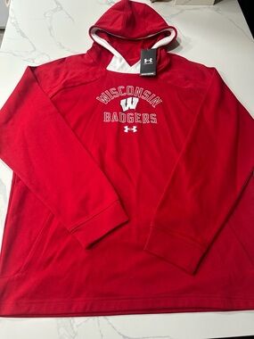 University of Wisconsin Badgers Men’s Under Armour Hoodie (2XL) Retails For $70